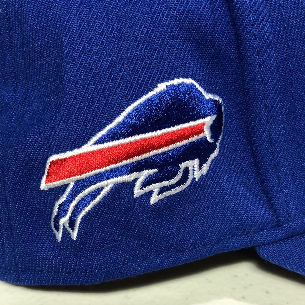 Buffalo Bills NFL Shield Football Flex Fit Hat Cap Men’s S/M NY